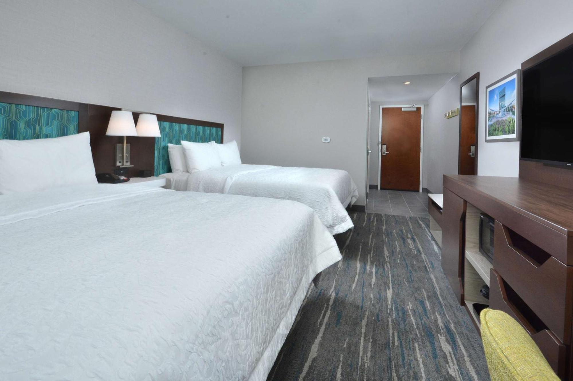 Hampton Inn & Suites Charlotte North I 485 Экстерьер фото