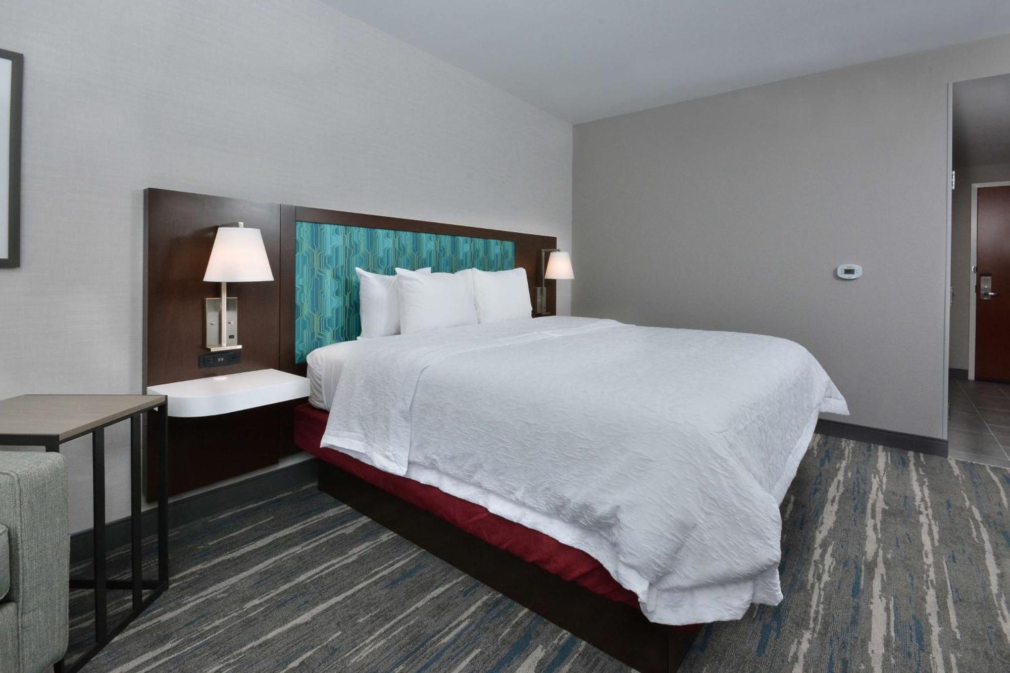 Hampton Inn & Suites Charlotte North I 485 Экстерьер фото