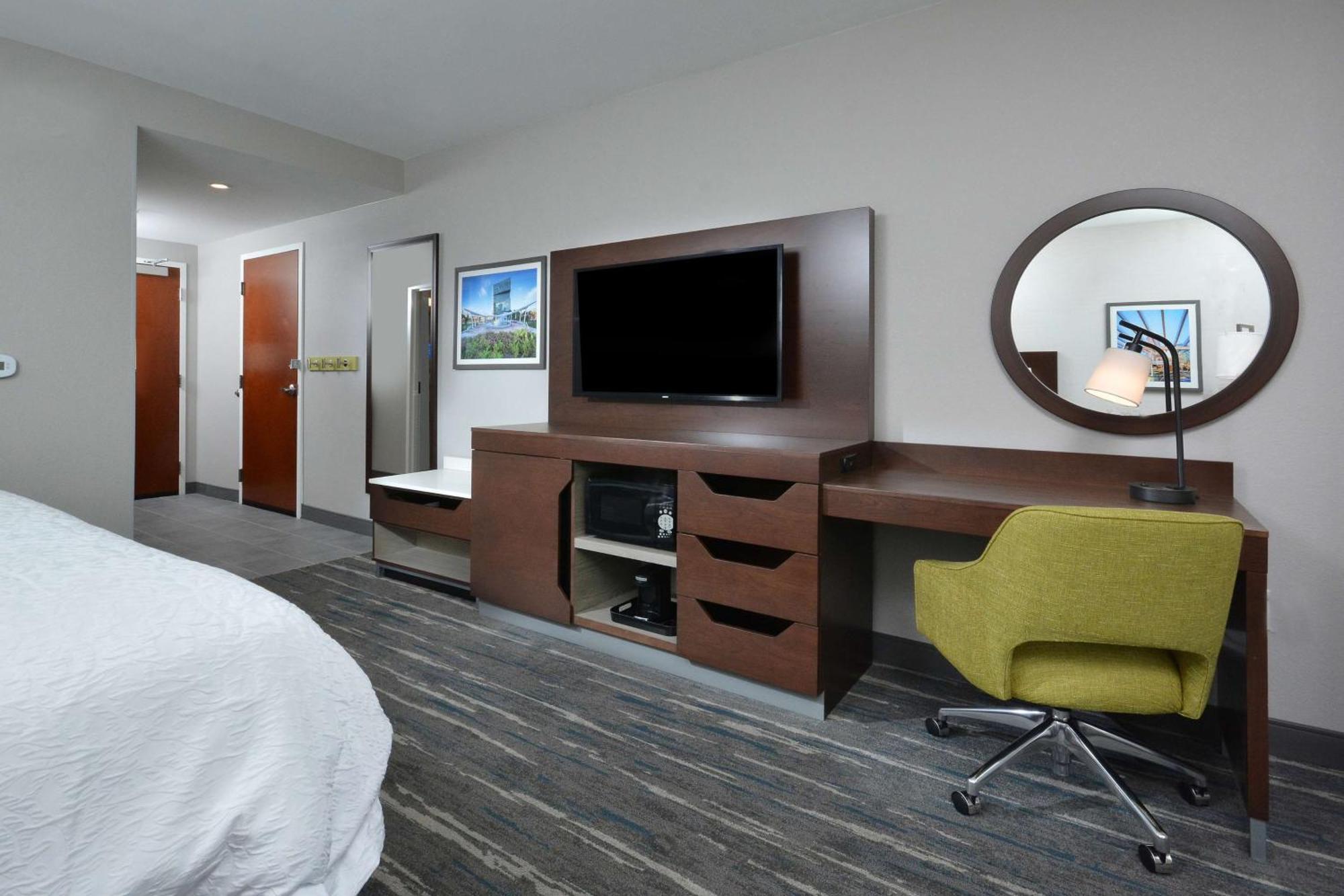 Hampton Inn & Suites Charlotte North I 485 Экстерьер фото